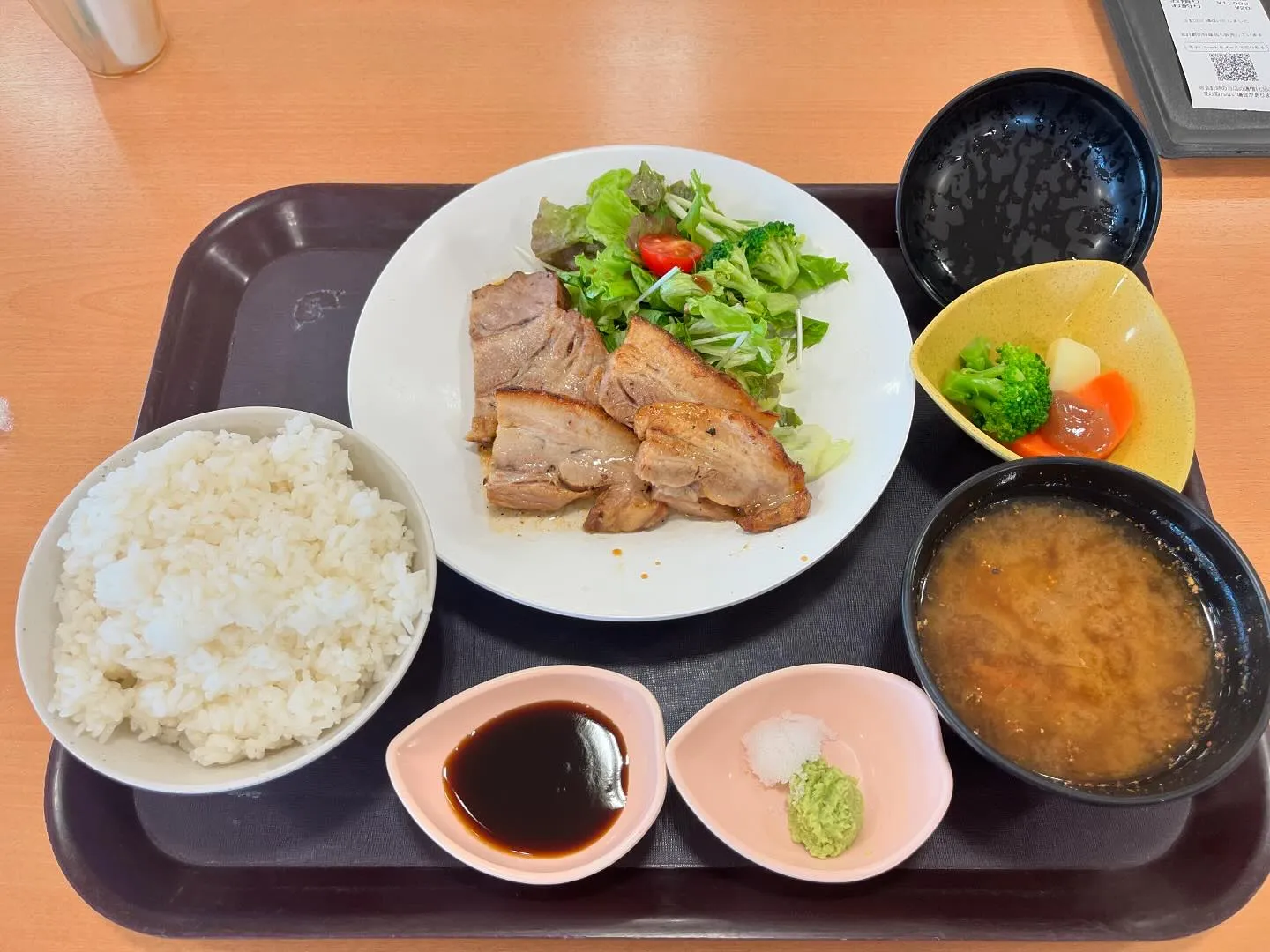 武蔵野市役所の食堂でご飯を食べました！美味しかったです😋✨。