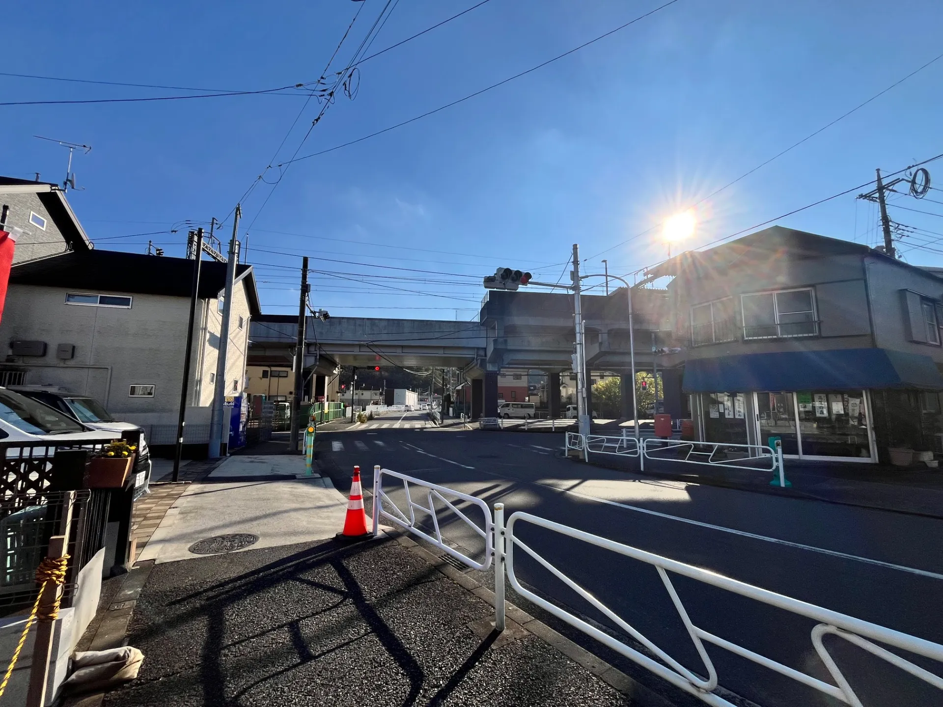 駅徒歩1分の距離です♪