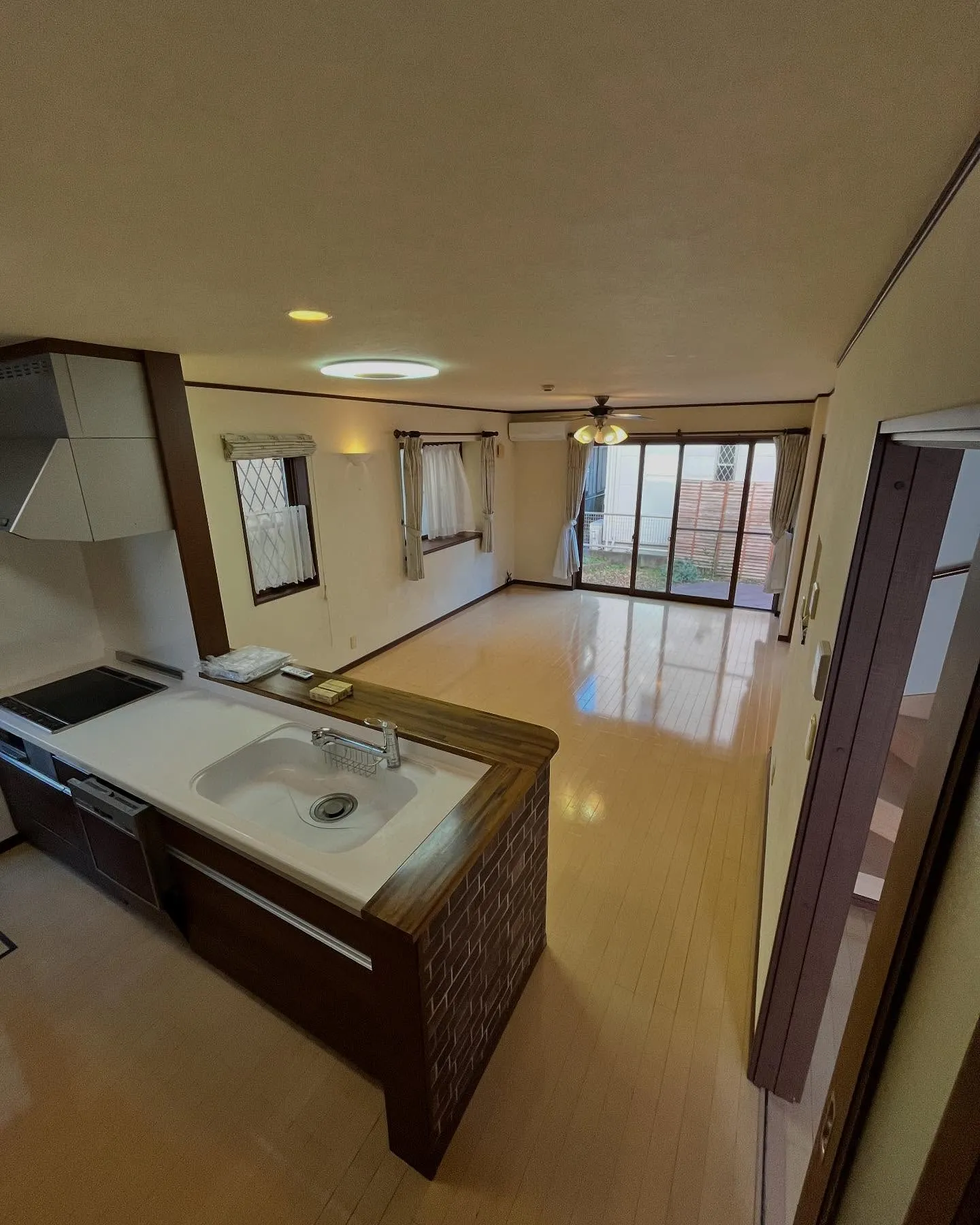 【八王子市諏訪町　中古住宅　全1棟　売り出し現地】