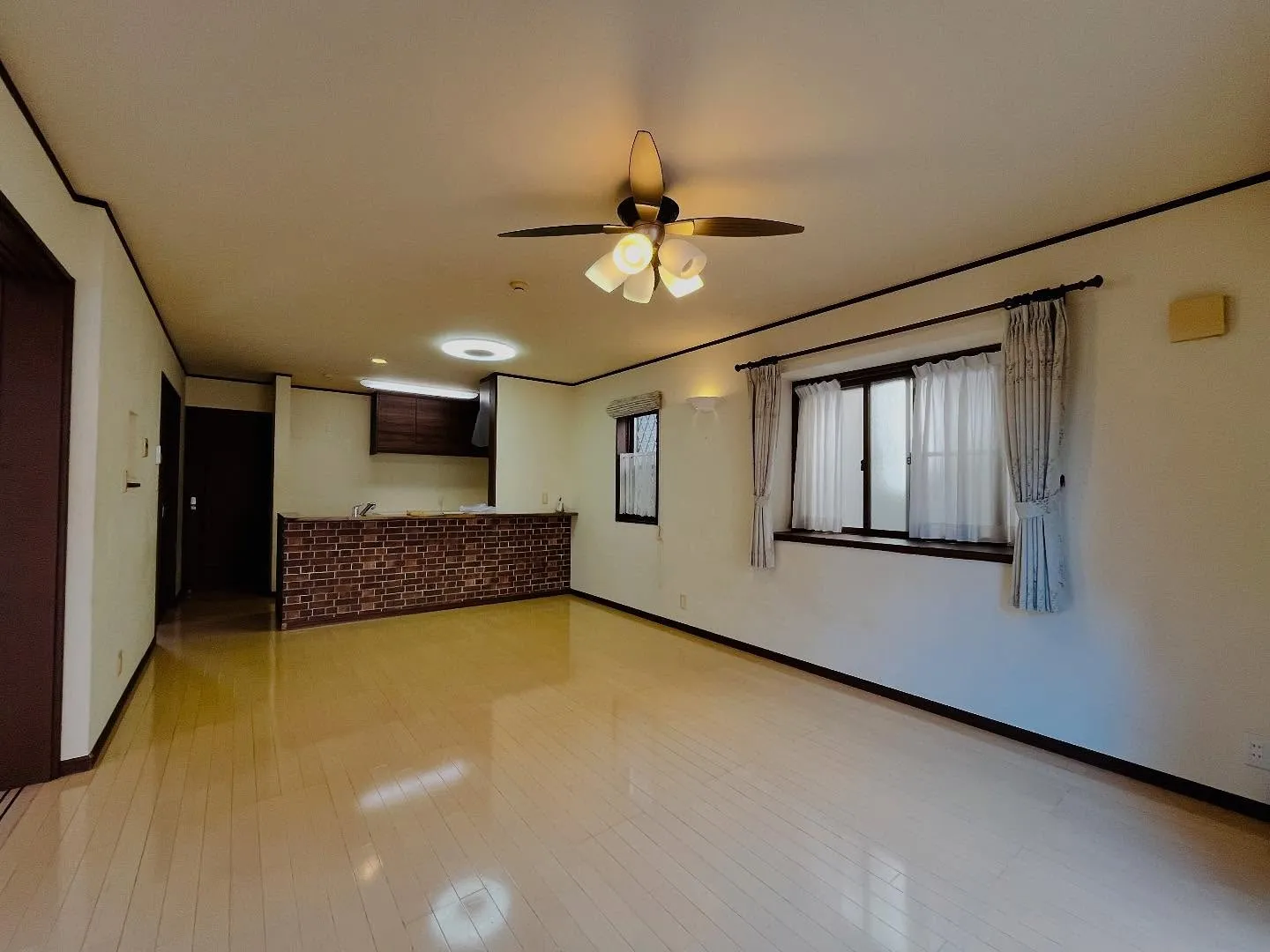 【八王子市諏訪町　中古住宅　全1棟　売り出し現地】