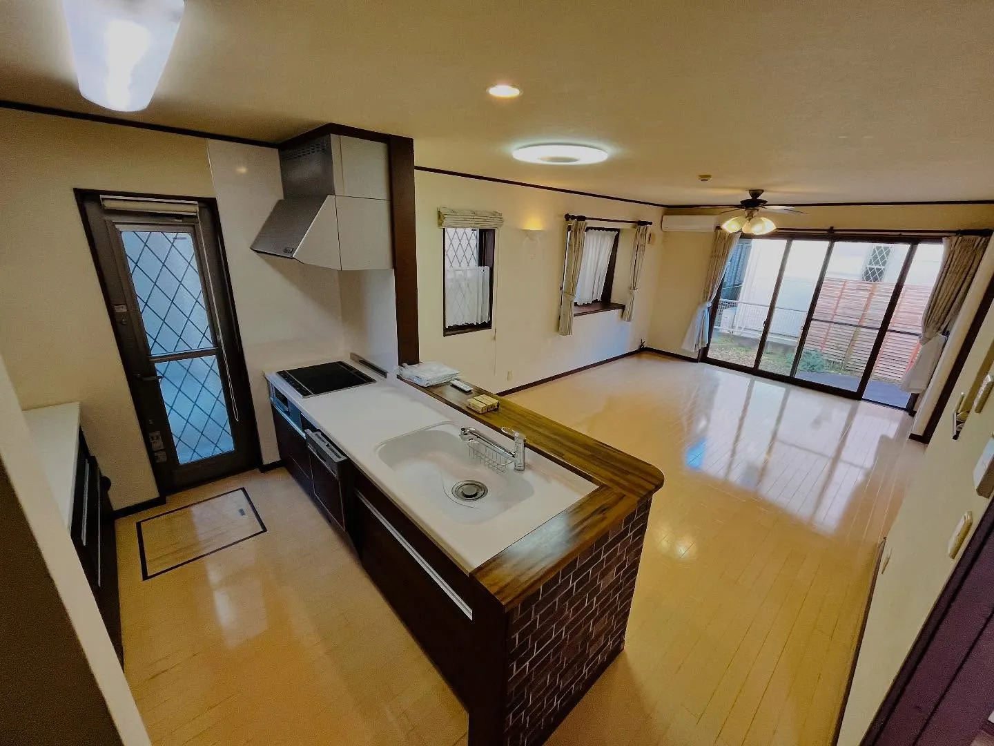 【八王子市諏訪町　中古住宅　全1棟　売り出し現地】