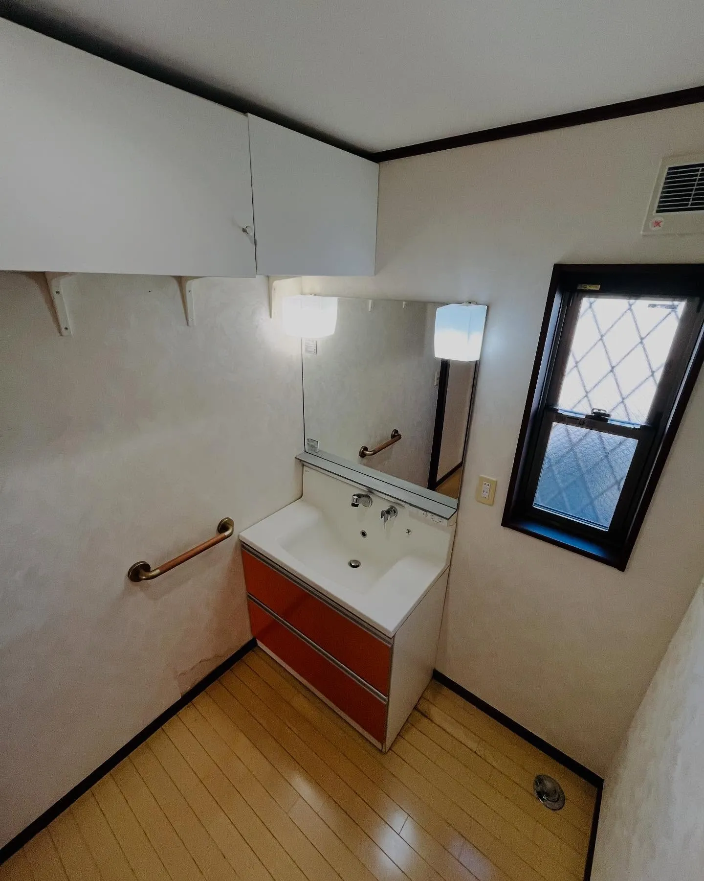 【八王子市諏訪町　中古住宅　全1棟　売り出し現地】